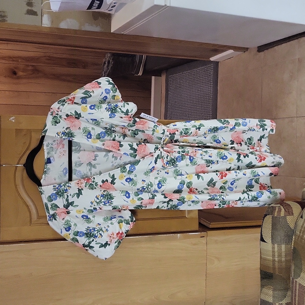 Wrap dress, floral. Old navy
